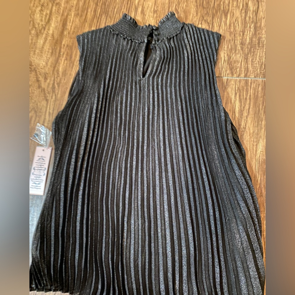Nanette Lepore, Sm. Sleeveless, black w/silver undertone blouse.